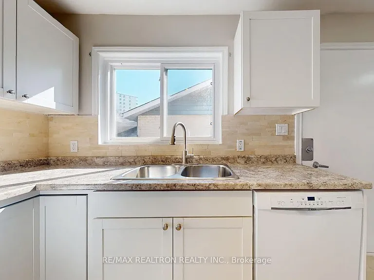 34 Orton Park Rd — Photo 2
