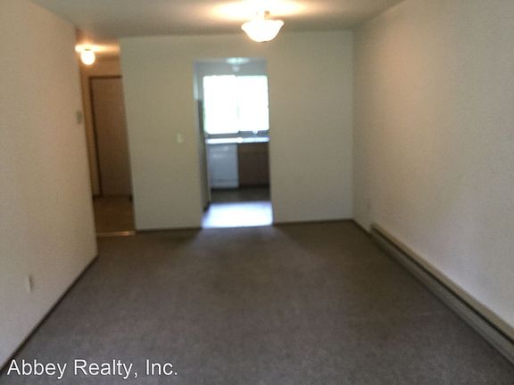 2nd image of 420 Tullis St NE