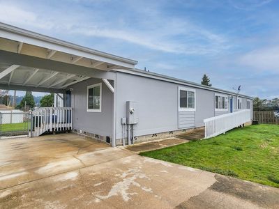 161 S Comstock Ave, Sutherlin, OR, 97479