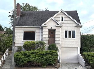 Bogles 1st, Tacoma, WA 98405