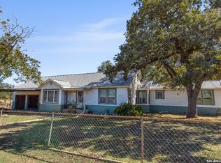 5750 Smith Rd, Von Ormy, TX 78073
