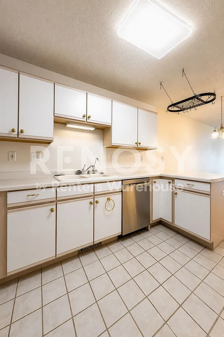 Available Now 2 Bedroom 2 Bath Townhouse in Sartell — Photo 3