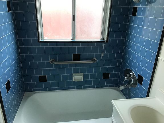 5th image of 7932 La Mesa Blvd APT A