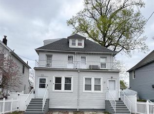 18-20 Maple St, Ridgefield Park, NJ 07660