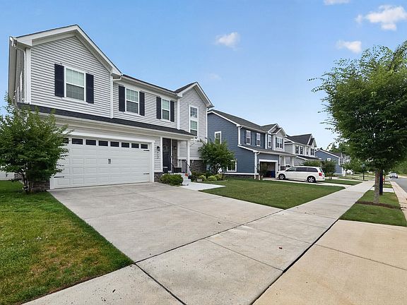 3rd image of 409 Crystal Downs Ct
