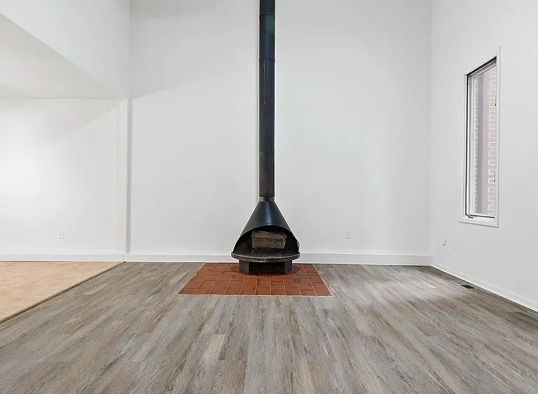 307 Cutty Ct — Photo 9