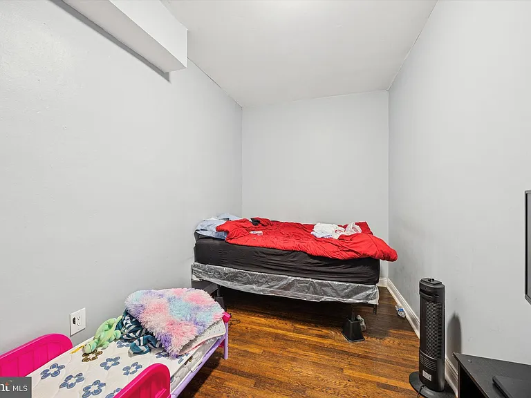 4928 W Thompson St #1 — Photo 9