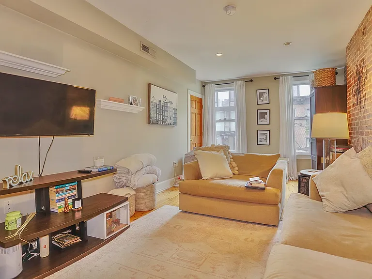341 Park Ave #2 — Photo 8
