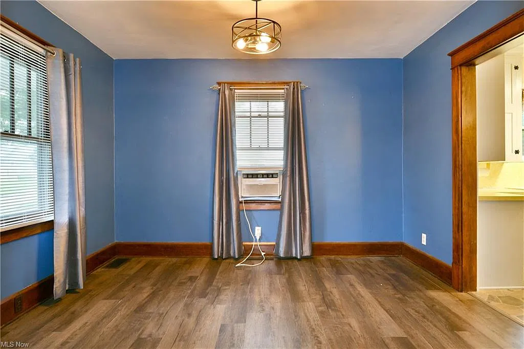 3 bed, $1,100 — Photo 4
