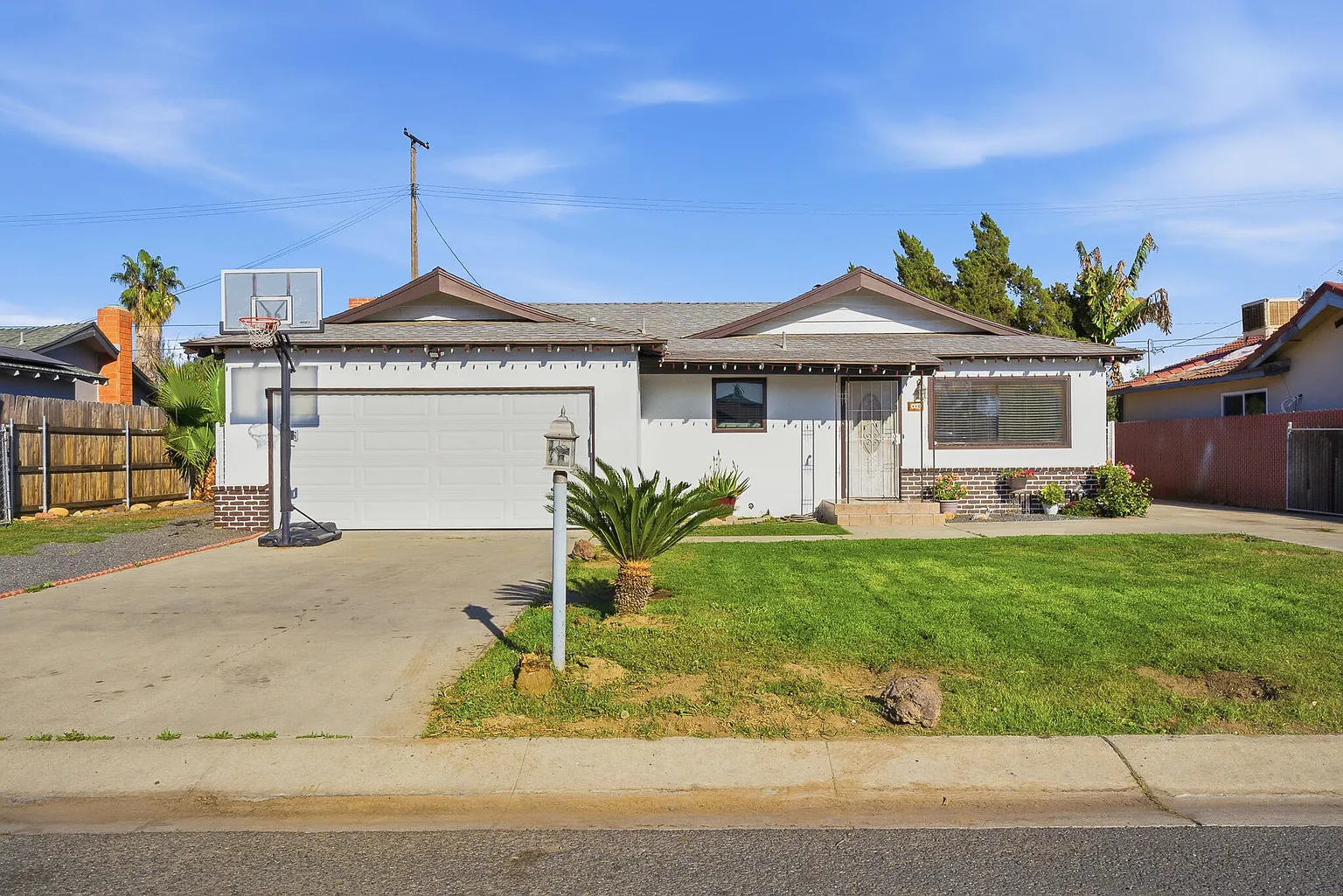 480 N Belmont Street photo 1