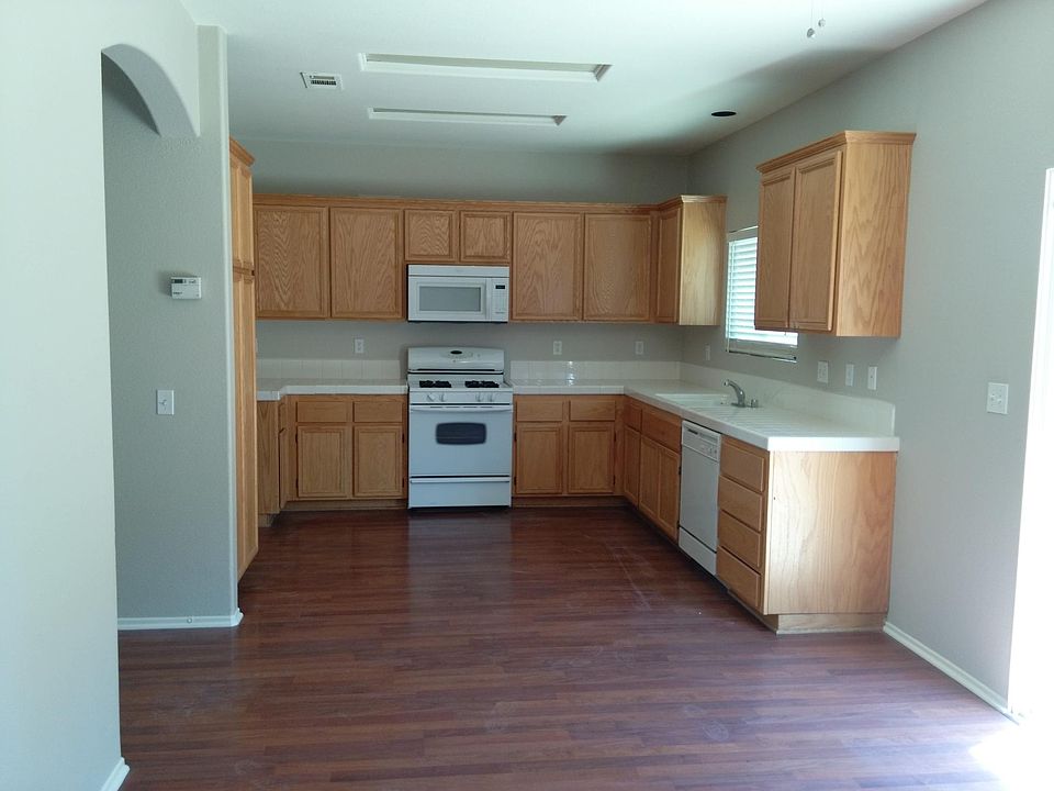 2nd image of 13943 Gale Dr