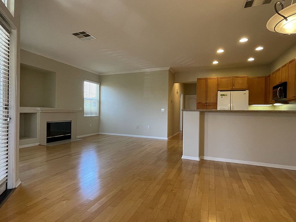 1st image of 12652 Creekview Dr Unit 127