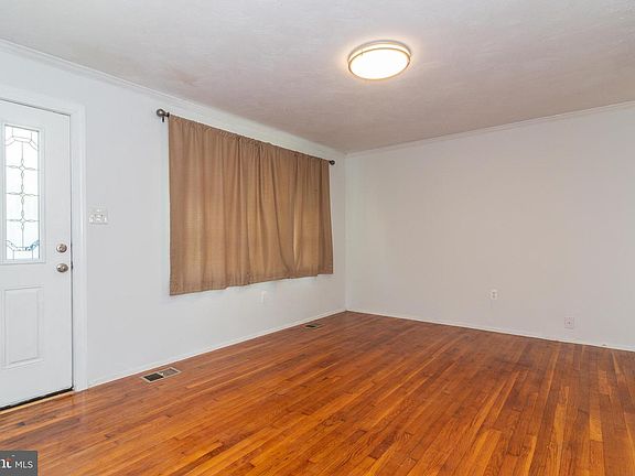 5th image of 3701 Chico Ct
