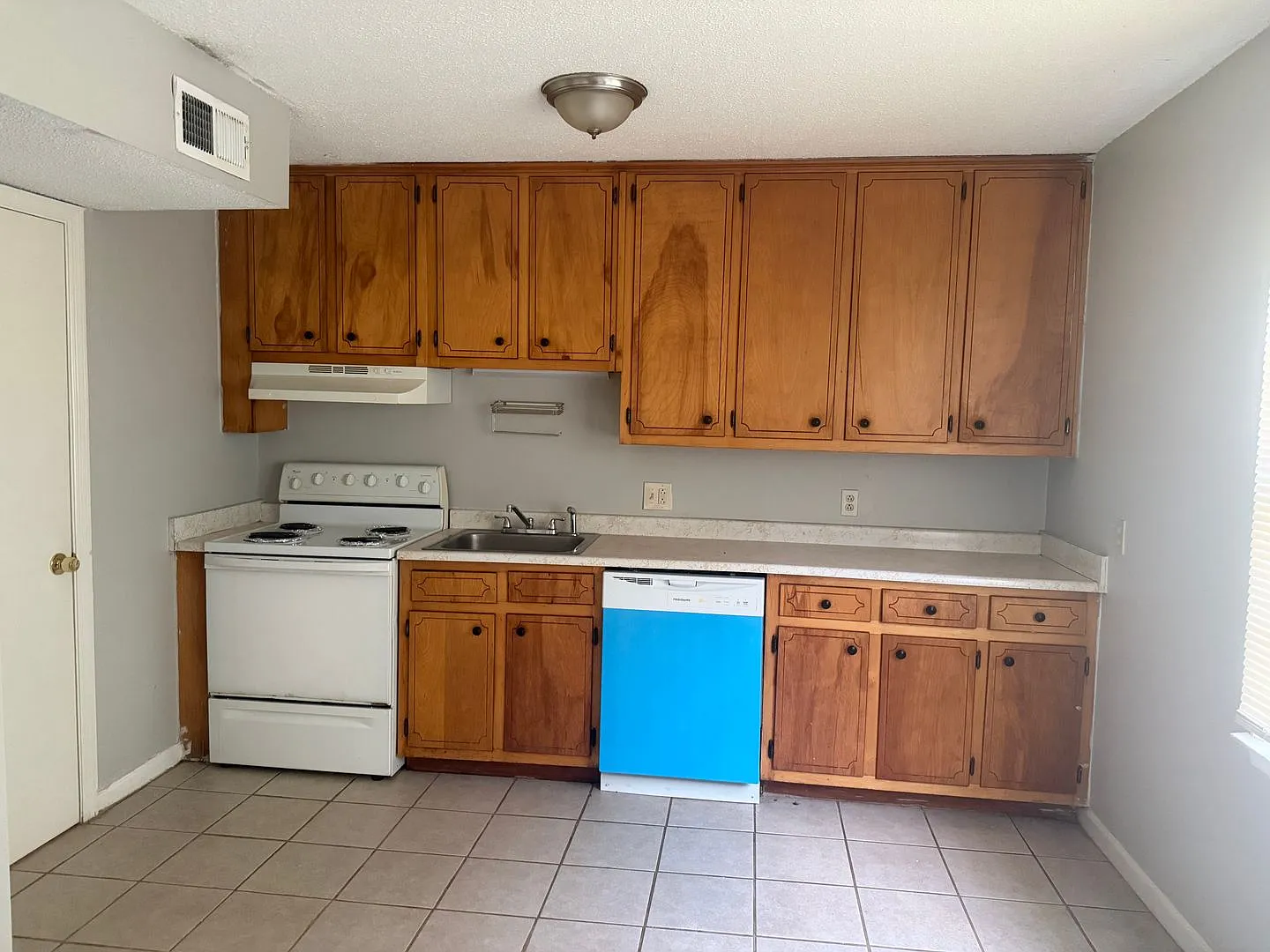 Jeffersonian Apartments — Photo 4