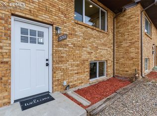 352 Mount View Ln, Colorado Springs, CO 80907