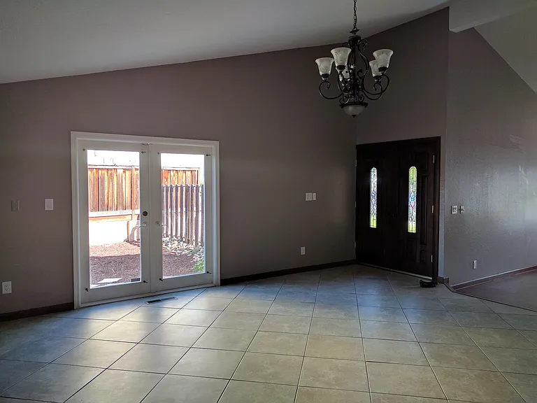 2081 Silence Dr — Photo 4