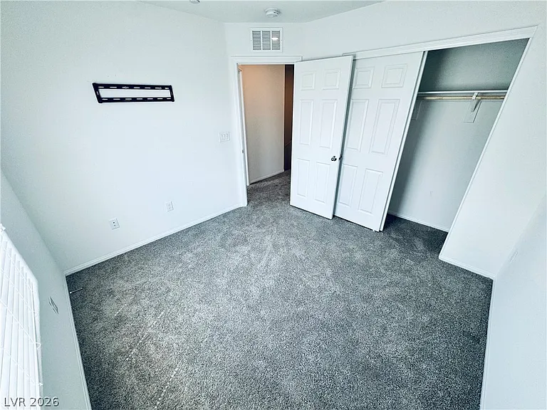 850 Bronzite St — Photo 18