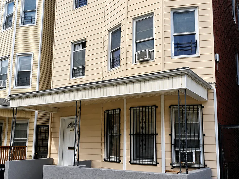 160 Ridge Ave #2 — Photo 1
