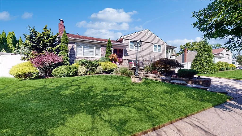 5 Eleanor Rd — Photo 1