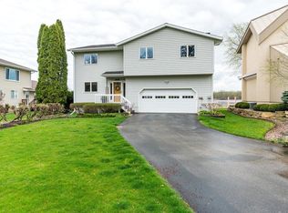 408 Shore Acres Rd, La Crescent, MN 55947