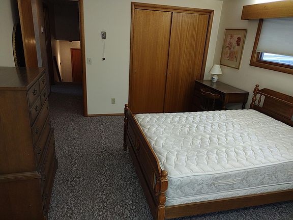 4th image of 8995 Westlawn Blvd