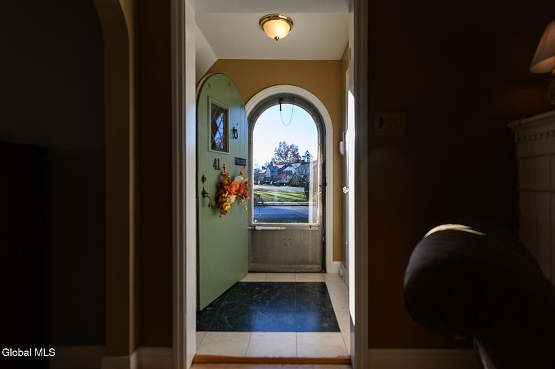 4th image of 41 Crescent Drive