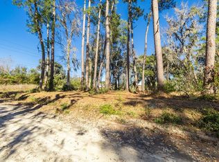 14-16 E Poncell Dr, Midway, GA 31320