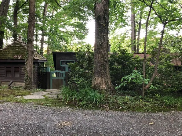 8371 Robert Pl, Manassas, VA 20112