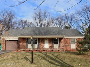 790 Indian Spring Ln, Buffalo Grove, IL 60089