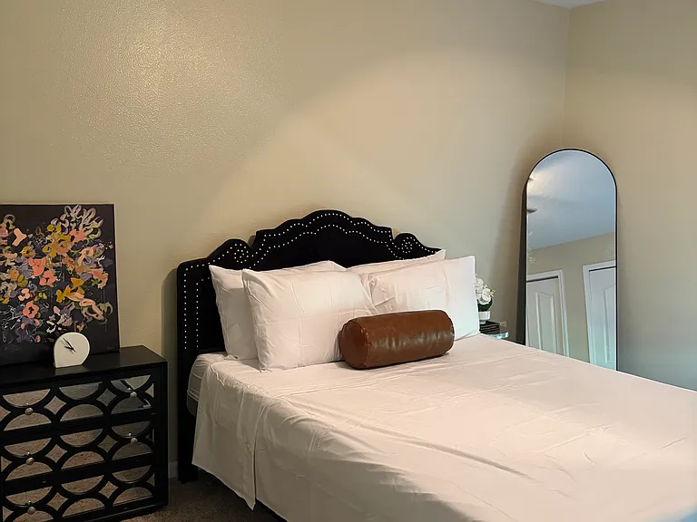 8113 Silent Creek Dr — Photo 7