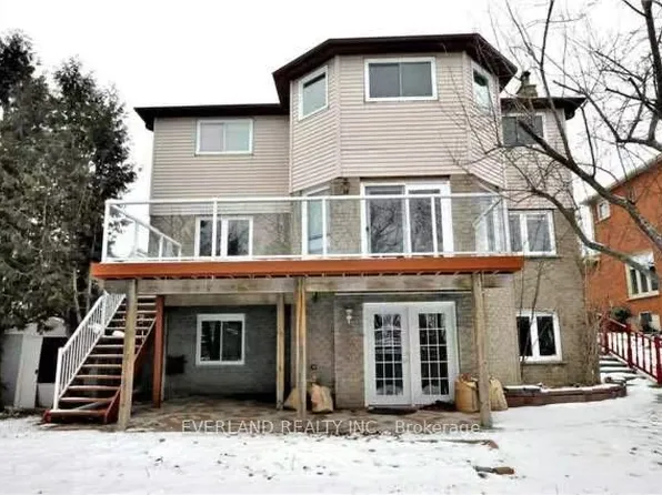 156 Bristol Rd #Basement, Newmarket, ON L3Y 7W8