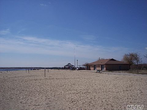 5th image of 19 Ensign Ln