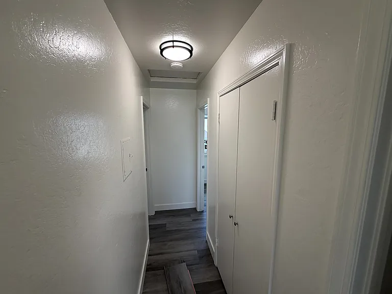 945 Del Monte Ave #B — Photo 10