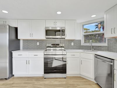 3654 Via Poinciana Way #301, Lake Worth, FL, 33467