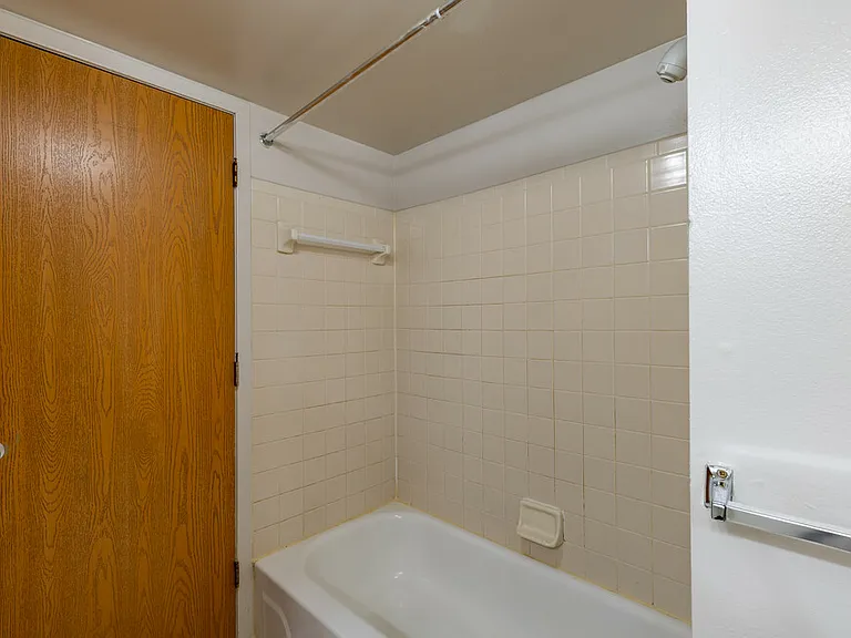Warren Village Apartments — Photo 11