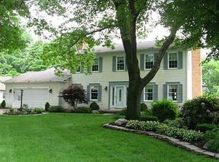 807 Ridgeview Dr, Erie, PA 16505