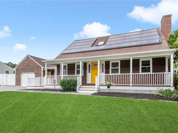 268 Eastview Ave, Somerset, MA 02726