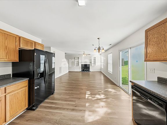 4th image of 735 Big Twig Ln