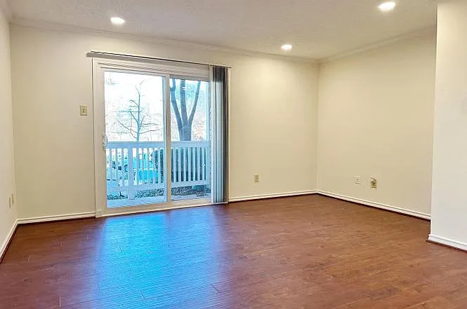 1523 Lincoln Way #204B — Photo 31