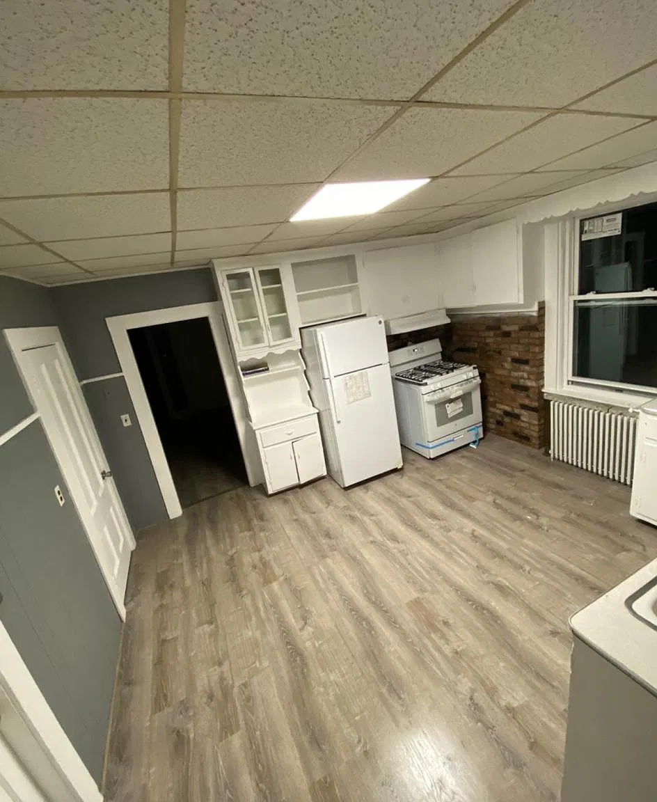 3 bed, 1.5 bath, $3,000 — Photo 4