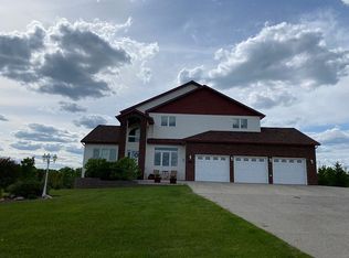 3800 Southridge Ln, Bismarck, ND 58504