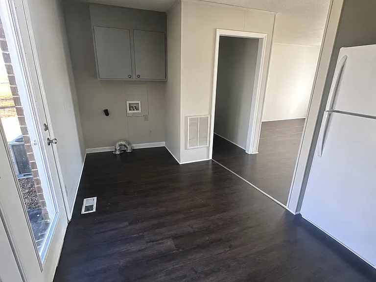 5606 Agner Dr #B — Photo 5
