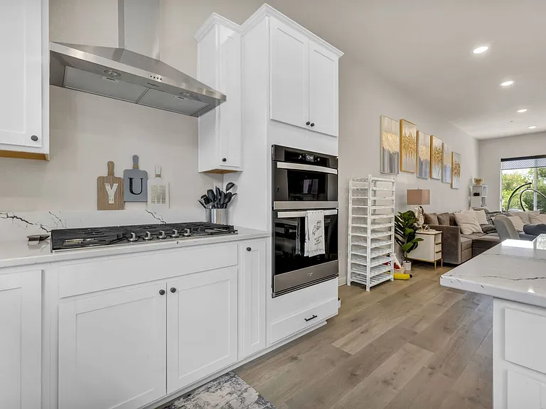 150 Rissone Ln #1 — Photo 8