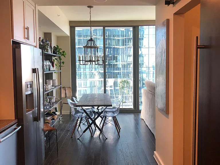 1212 Laurel St #1012 — Photo 2