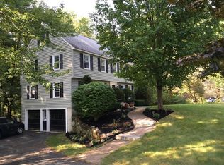 6 Pinewood Rd, Chelmsford, MA 01824