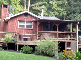 208 Caney Valley Rd, Markleysburg, PA 15459