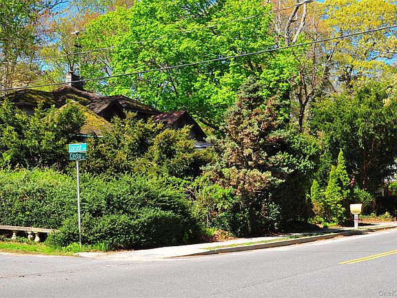 3rd image of 50 Cedar Street
