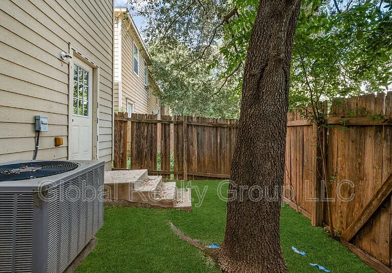 7802 Kingsbury Way #4 — Photo 24