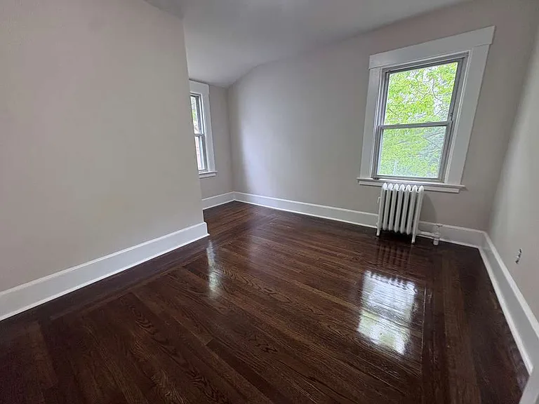 150 Crescent St #150 — Photo 11