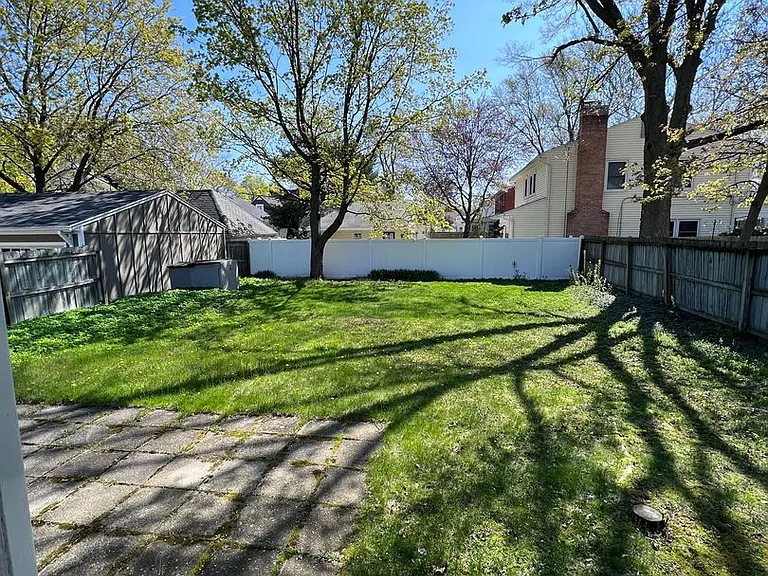 1008 Breton Rd SE — Photo 24